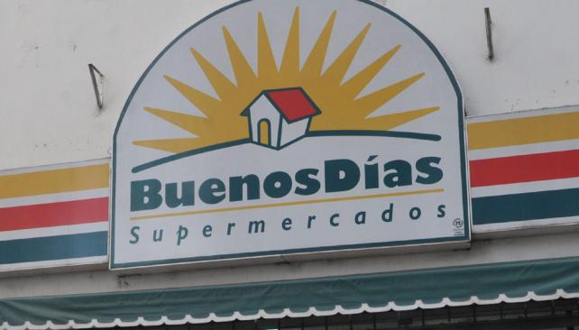 Insólito, lo sacaron con la policía de un supermercado de Carlos Paz por anotar los precios de las góndolas