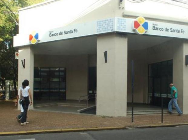 Grave denuncia contra el Banco de Santa Fé